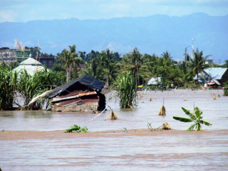 Tahun Baru Disambut Hujan, Jalinbar Terendam Banjir