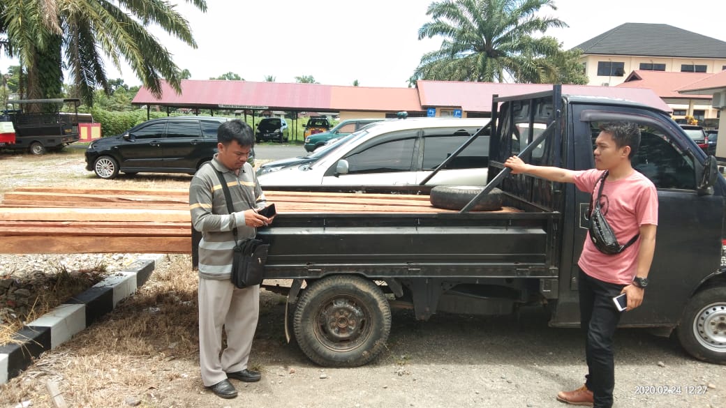 Operasi Wanalaga, Tim Tipidter Amankan Satu Kubik Kayu