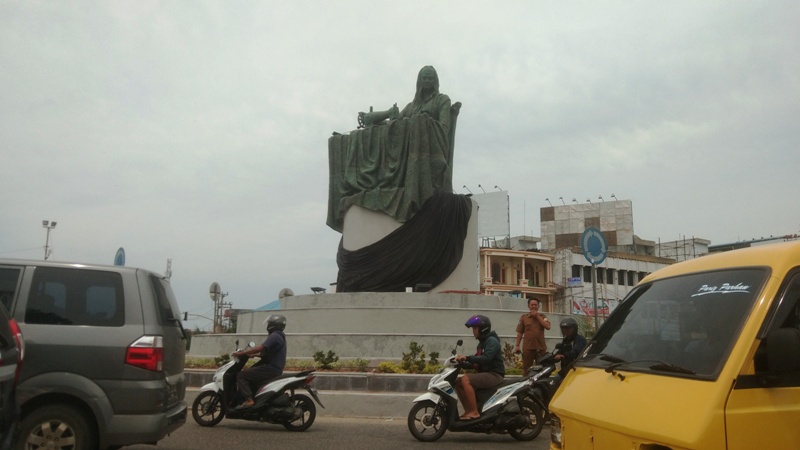 Catatan Sejarah  Bangsa Indonesia Bertambah, Presiden Jokowi Resmikan  Monumen Fatmawati