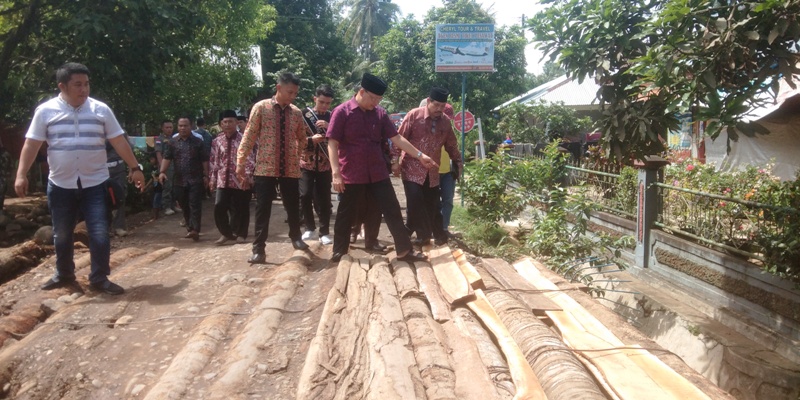 Jalan Pagar Jati Rusak Parah, Warga 14 Desa Minta Gubernur Perbaiki