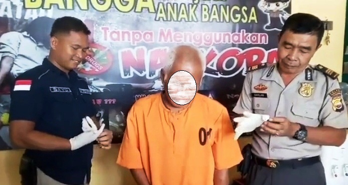 Miliki 3 Paket Ganja, Kakek 72 Tahun Diringkus Polisi