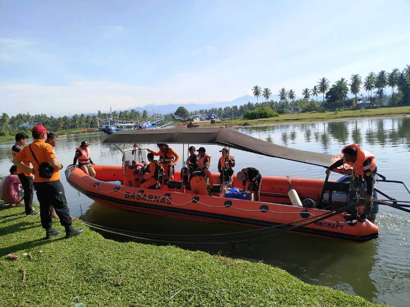 Tim SAR Mukomuko Cari 11 Nelayan Sumbar yang Hilang