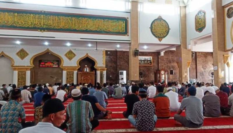 Jemaah Salat Jumat di Bengkulu Mulai Berkurang