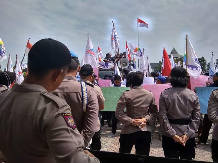 Pemerintah Tak Peduli Buruh, Ketua SPSI Bengkulu Berang