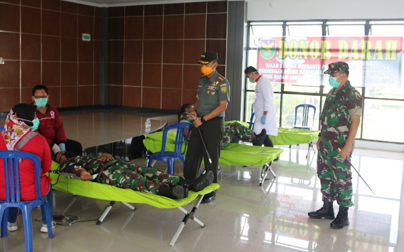 Penuhi Stok Darah PMI, 100 Prajurit TNI Laksanakan Donor