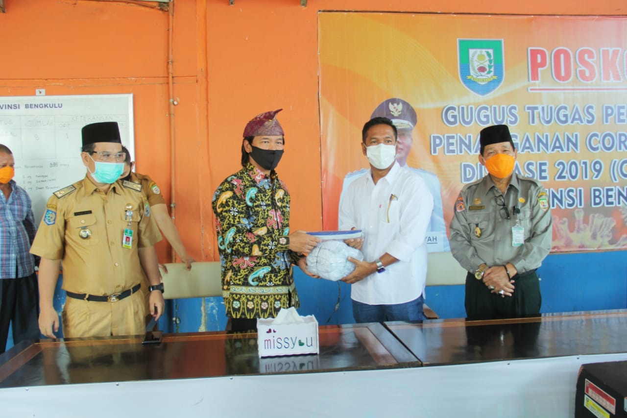 Lawan Covid-19, BMPB Jabedetabek Berikan APD dan Face Shield