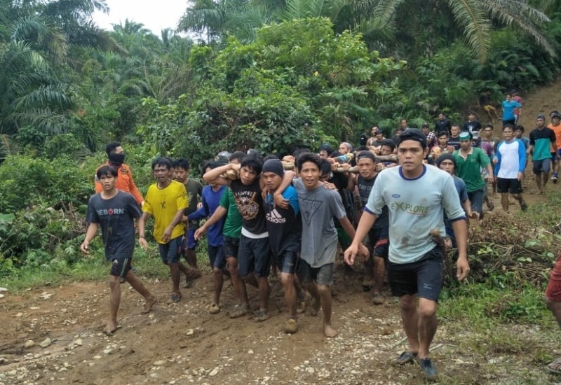 4 Tenggelam di Selagan Raya, 1000 Warga dan Tim SAR Turun Tangan