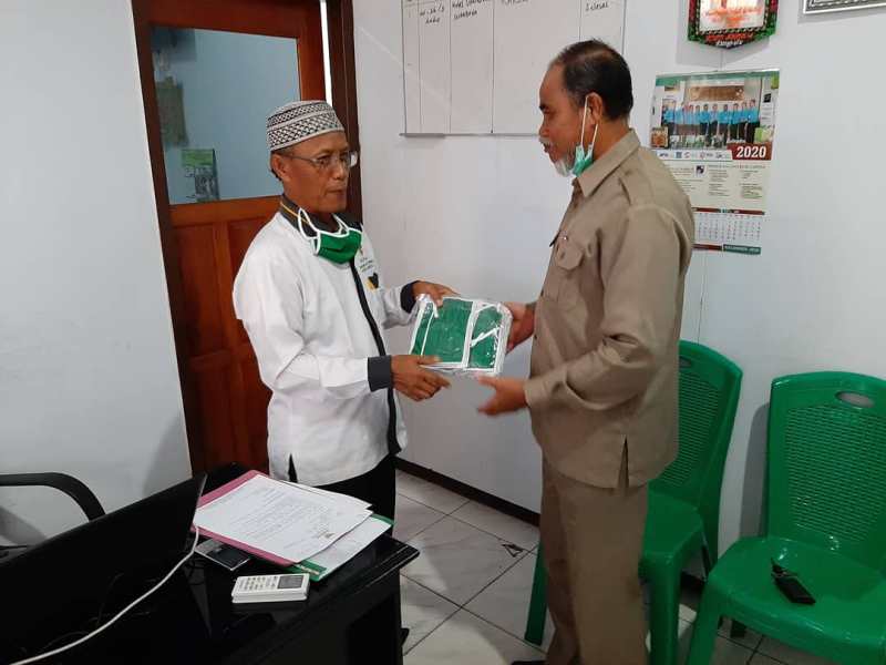 Baznas Provinsi Bengkulu Salurkan 4.000 Masker dan 400 Paket Sembako