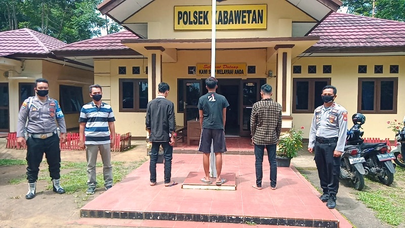 Pelaku Bobol Warung Kades Dibekuk