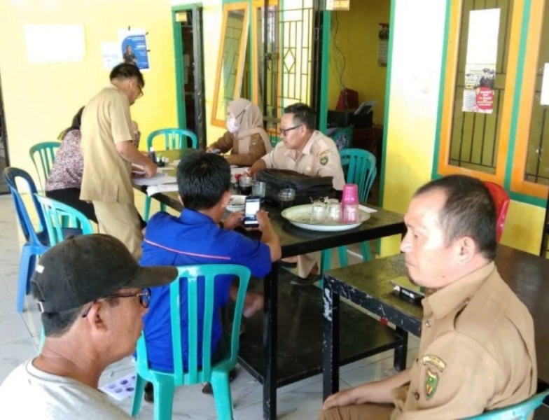 Mayarakat Desa Durian Seginim Tuntut BLT