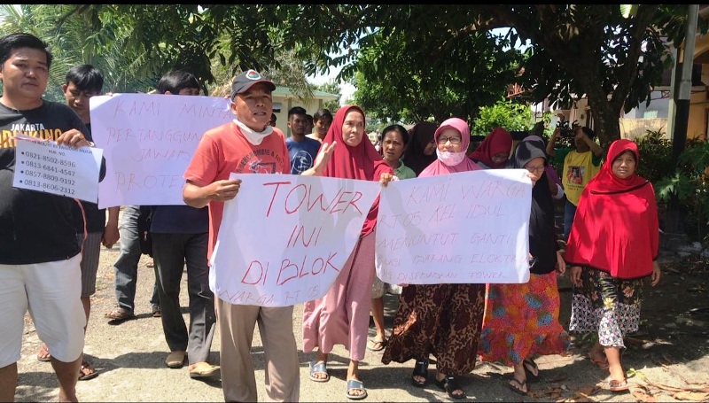 Takut Radiasi, Warga Ibul Gembok Tower PT. Protelindo