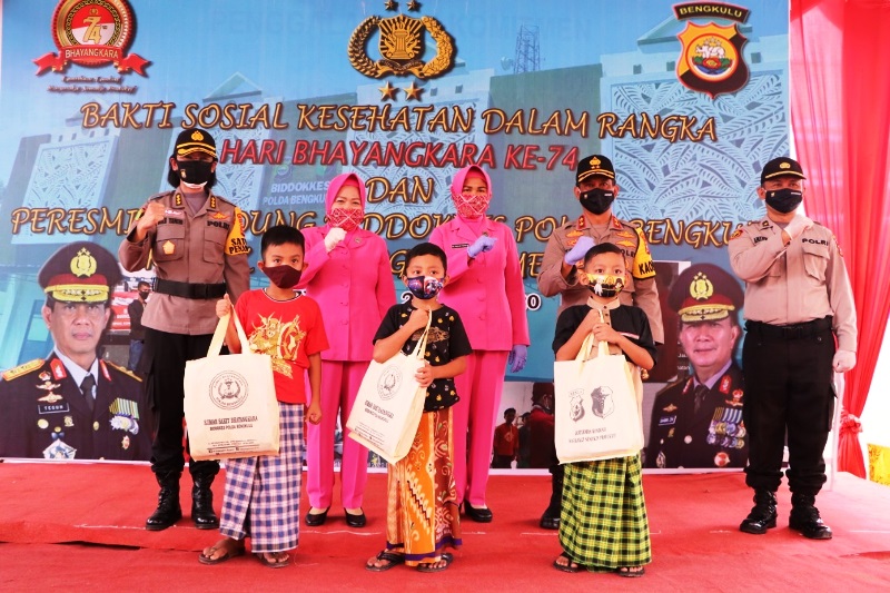 346 Anak Ikut Sunat Massal Gratis Polda