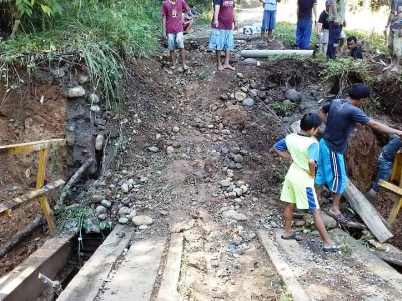 Cuaca Ekstrem, Dua Jembatan Rusak