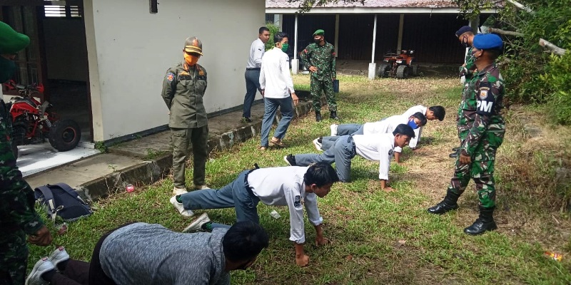 Satpol PP Pemprov Jaring 20 Pelajar Tak Pakai Masker