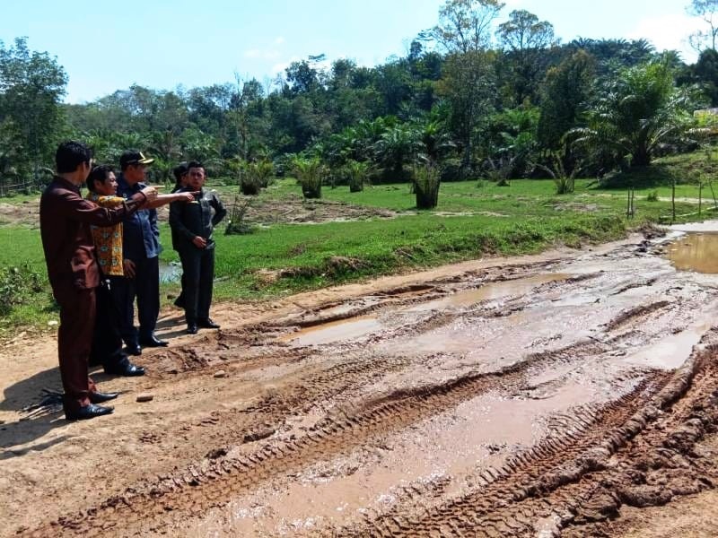 Jalan dan Jembatan Rusak