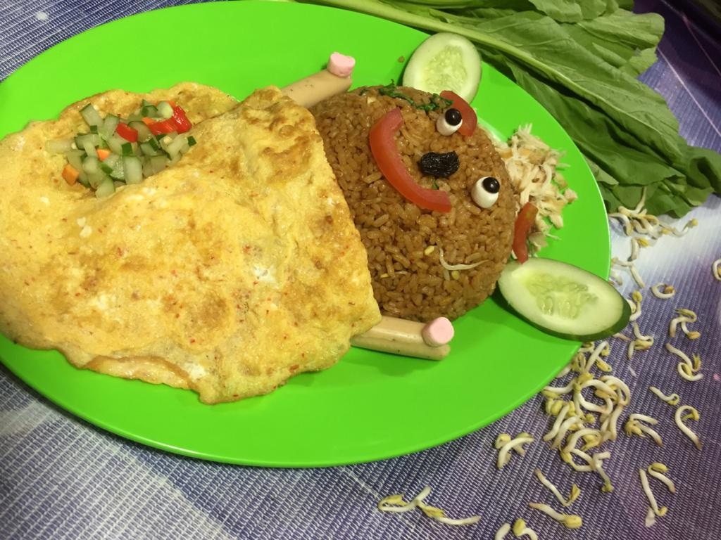 Nikmati Sensasi Makan Nasi Guling Eropa