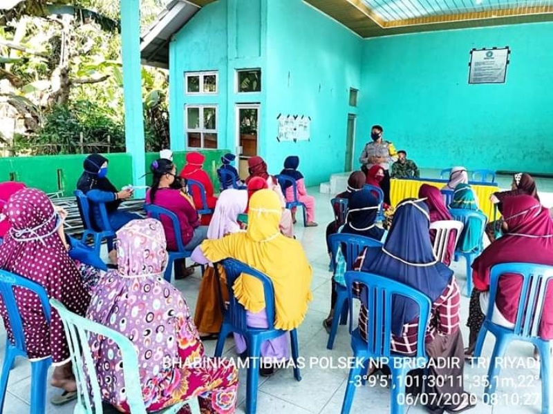 Warga Air Tenang Bahagia Terima BLT DD Bulan Ketiga