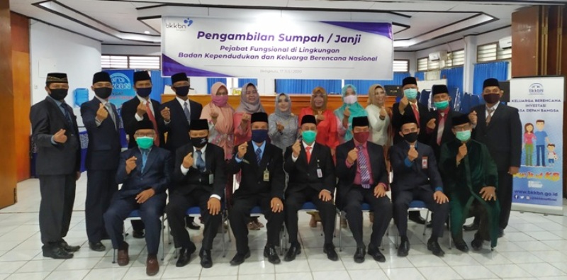 17 Pejabat Fungsional BKKBN Disumpah