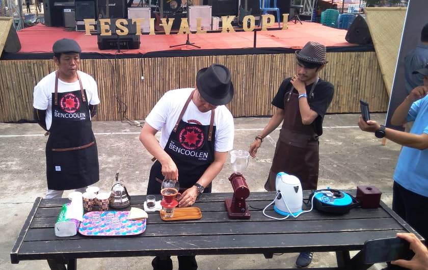 Ciptakan Lapangan Kerja, Pelatihan Barista Gratis Se Provinsi di Gelar