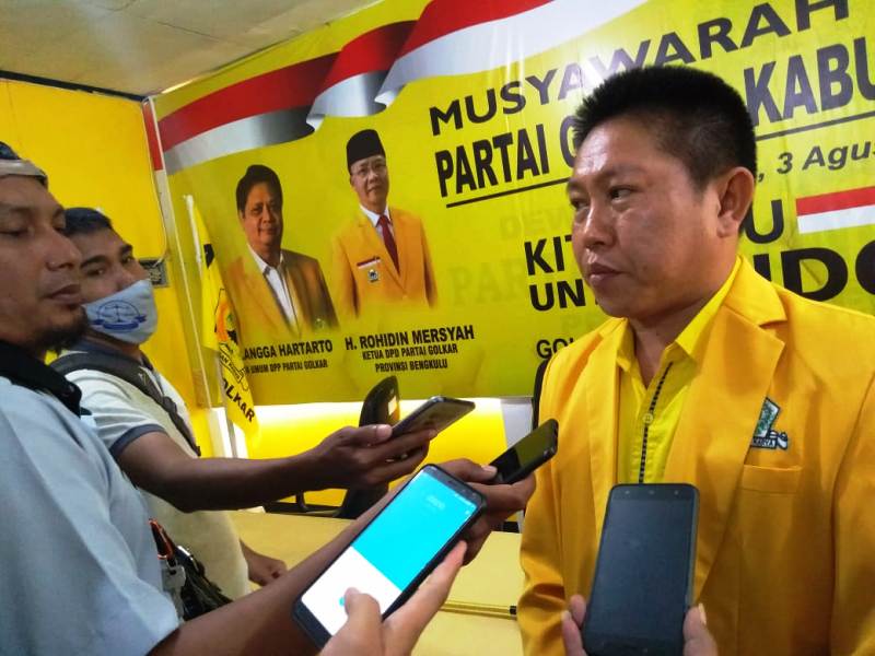 Terpilih Aklamasi, Lovi Pimpin Golkar Lebong