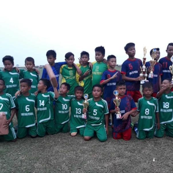 Karang Taruna Akik Indah Desa Urai Gelar Lomba dan Bersih Pantai