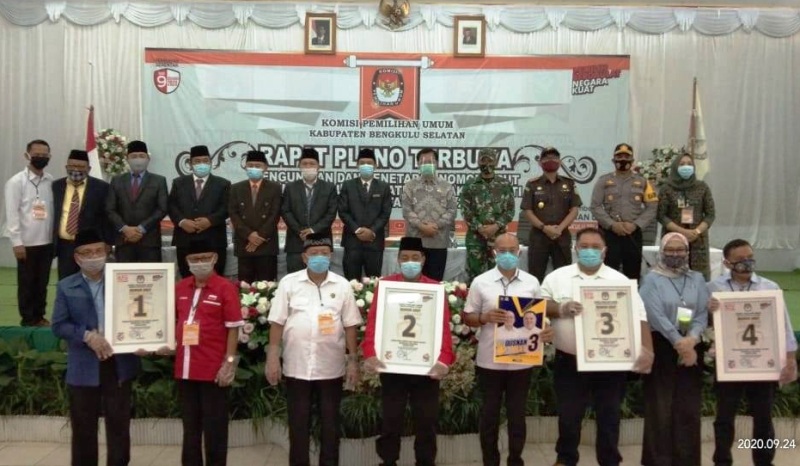 KPU: Hartawan – Damin 1, Budiman – Helmi 2, Gusnan – Rifai 3 dan Rika – Marwan 4