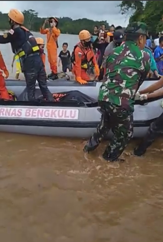 Dua Hari Tenggelam, Warga Kerkap Ditemukan Mengapung