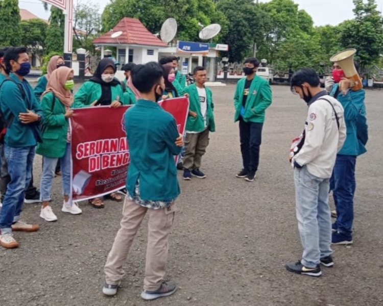 Mahasiswa UNRAS Tagih Janji Beasiswa