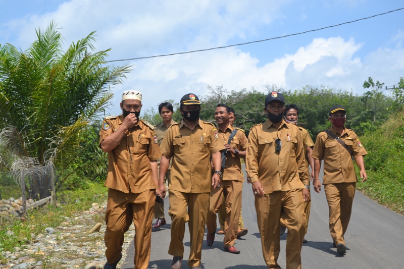 Forum Kades Kecamatan Ipuh Santuni Warga Sakit