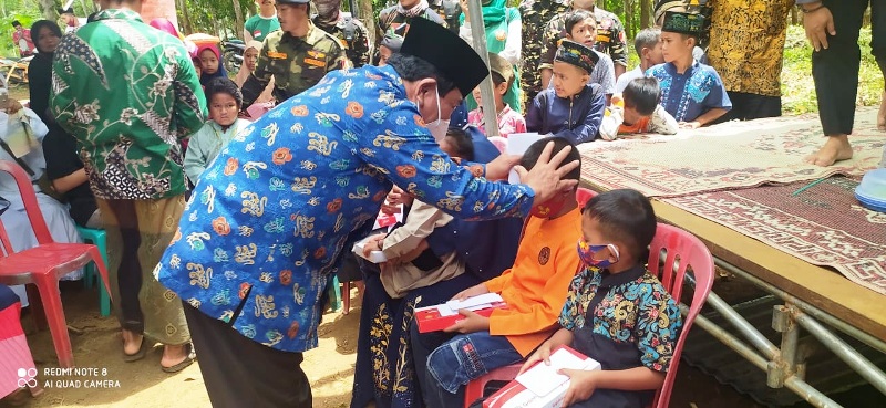 Suparto Resmikan Pembangunan Musala dan Santuni Anak Yatim