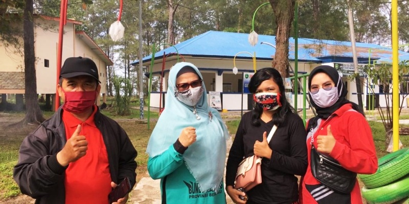 Setiap Jumat, Tim Dikbud Kota Goro di Pantai Panjang