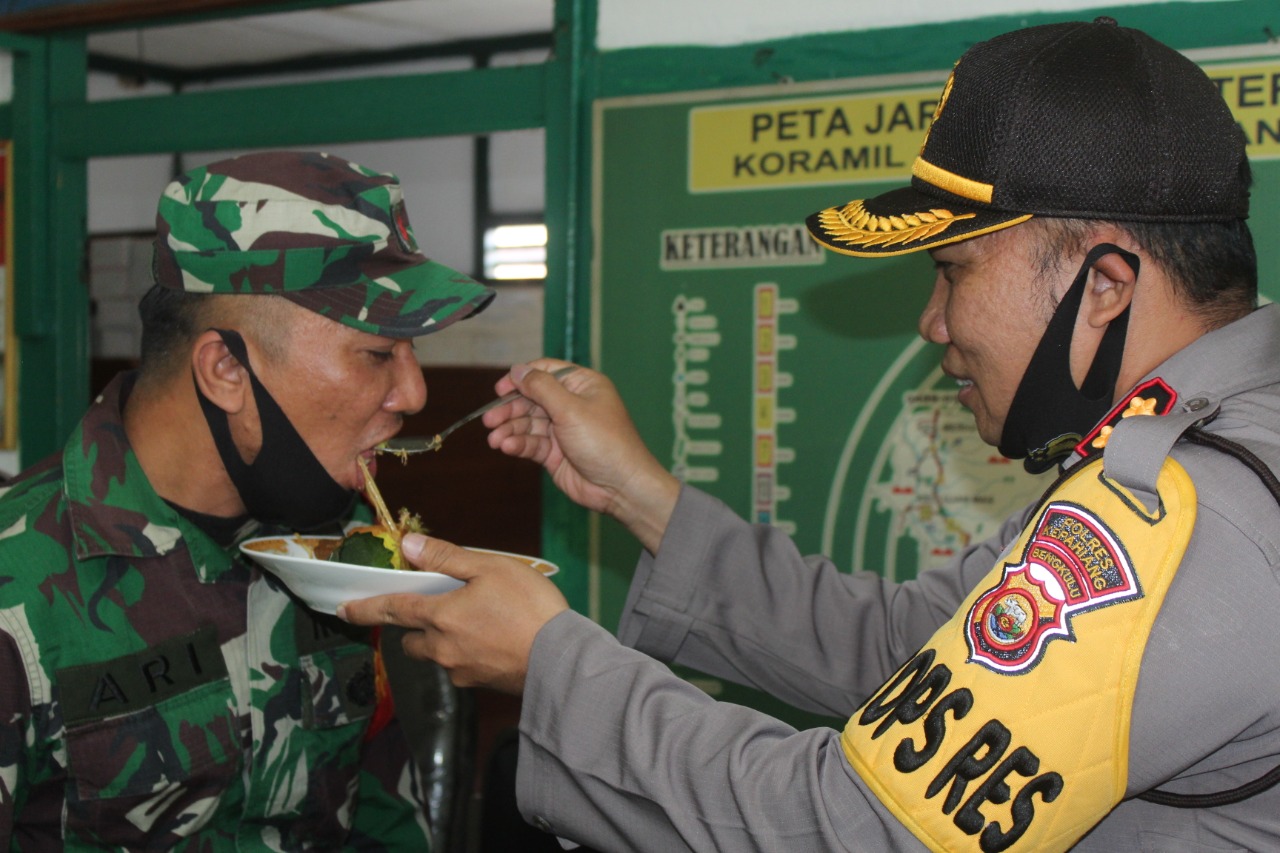 HUT ke 75, Polres Kepahiang Kunjungi Markas TNI