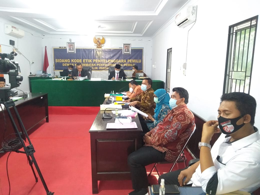 Lima Komisioner KPU Provinsi Hadir Sidang DKPP di Bawaslu