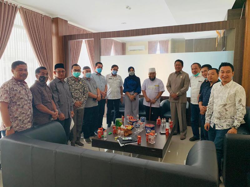 Cagub Helmi Silaturahmi dengan Pimpinan dan Anggota Dewan Provinsi