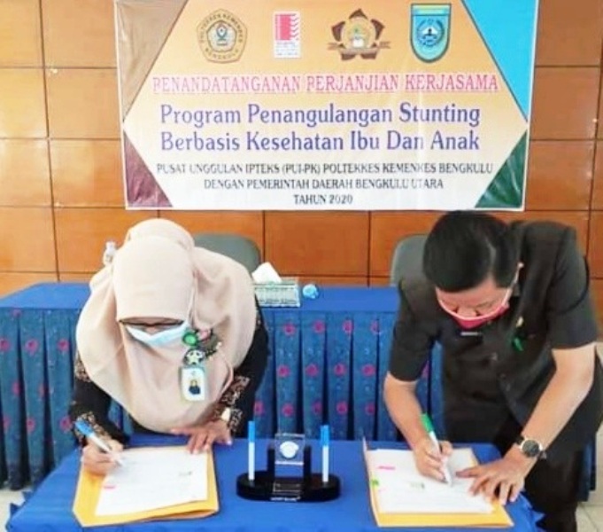 PJS Bupati TTD Naskah Perjanjian Kerjasama Penanggulangan Stunting