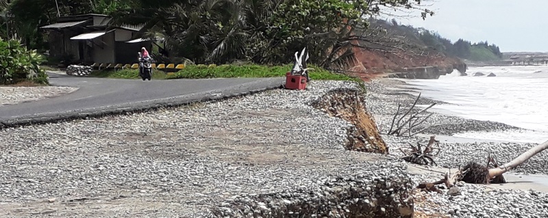 Gelombang Tinggi, Jalinbar Nyaris Putus