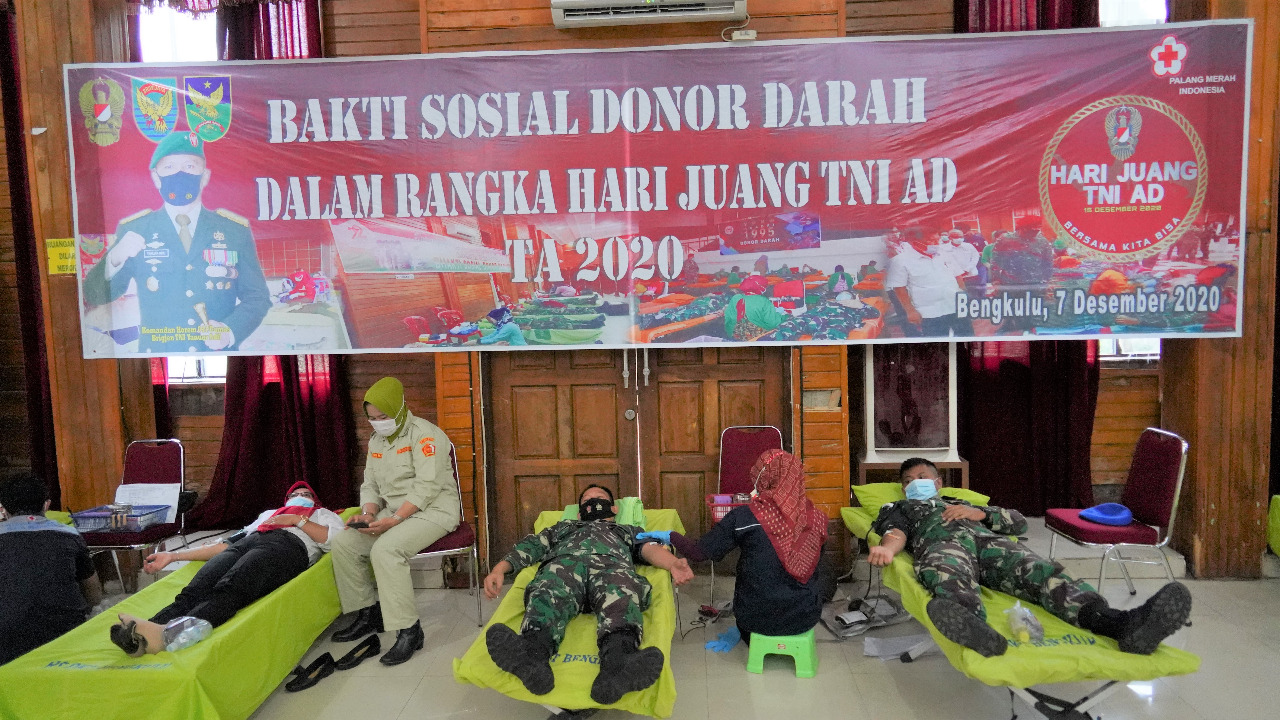 Prajurit Korem 041/Gamas Donorkan Darah