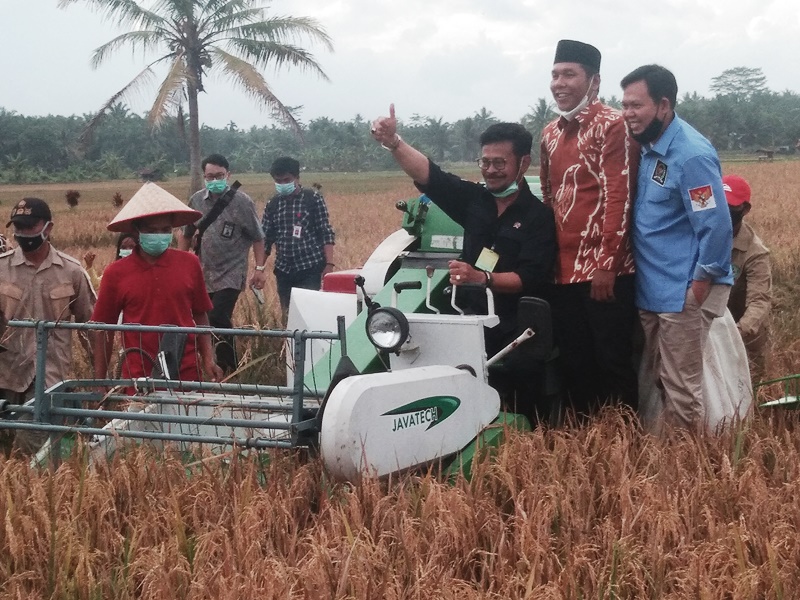 Mentan Kucurkan Dana Rp 33,1 Milyar Bantu Pertanian Seluma