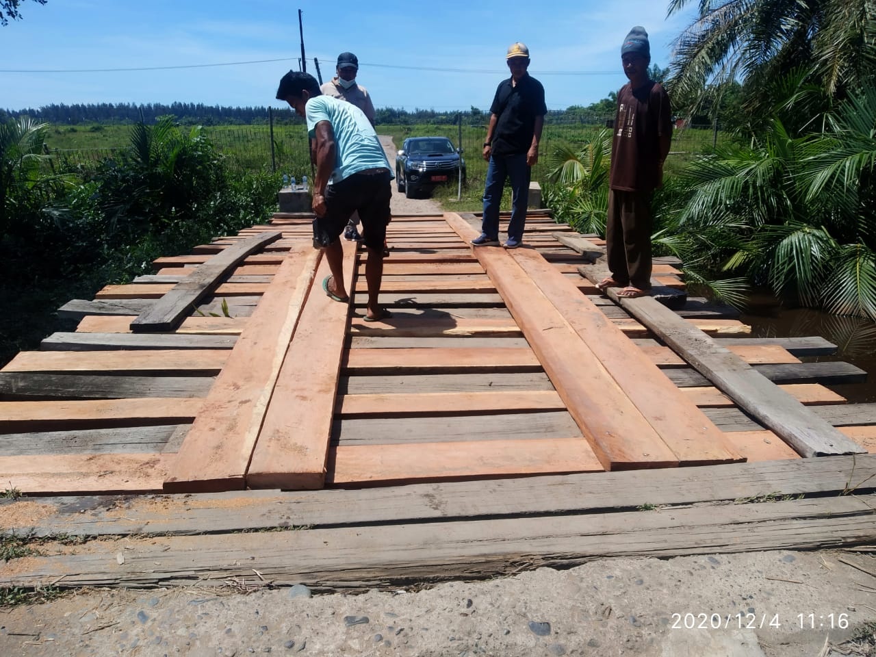 Jembatan Atap Seng Sudah Diperbaiki