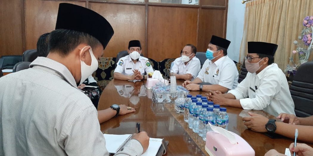 Wawali Minta Mahasiswa Unived Atasi Sampah di Kota Bengkulu