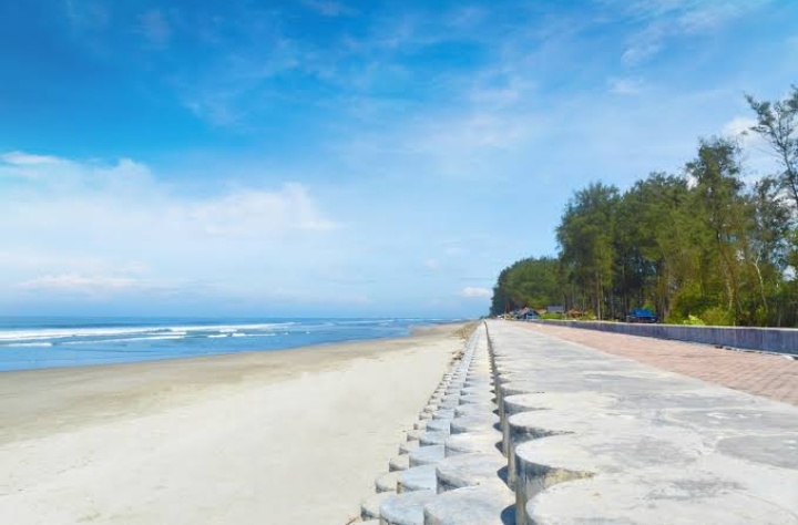 Pantai Panjang Tempat Andalan Anak Muda