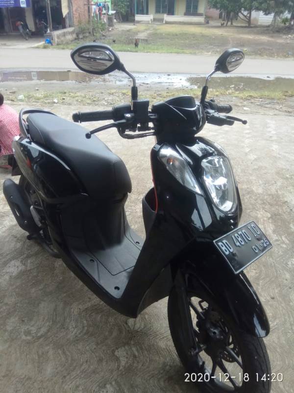 Di Teras Rumah, Motor Hilang