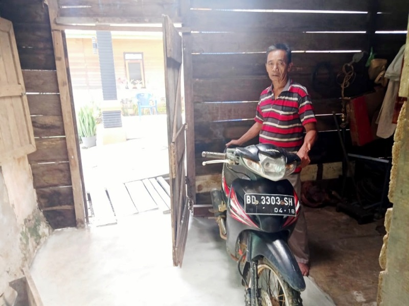 Oli Motor Kering, Pencurian Tinggalkan Motor Dibawah Batang Sawit