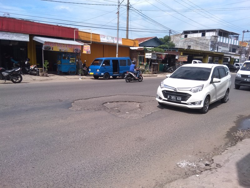 Jalan Salak Raya Rawan Kecelakaan