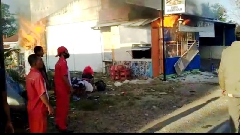 Warung Bakso Ludes Terbakar