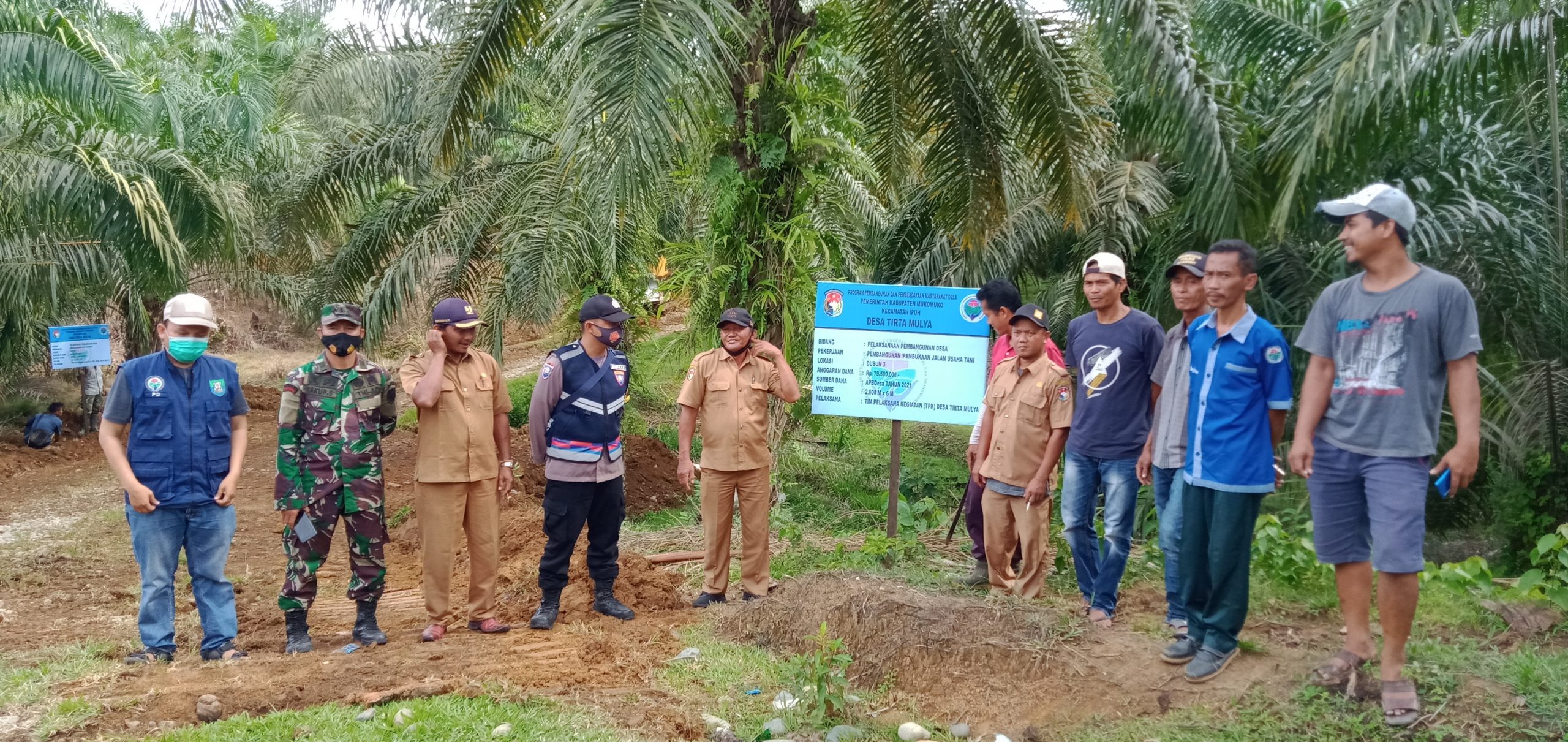 Desa Tirta Mulya Gelar Titik Nol Bangun Jalan Usaha Tani