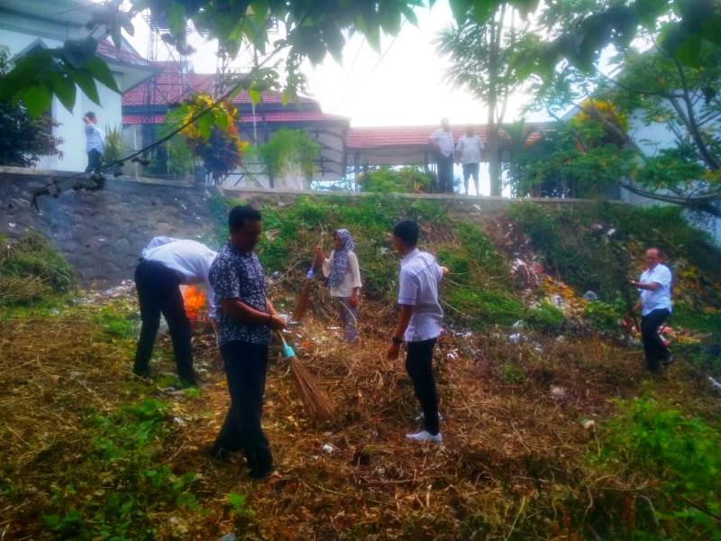 Dukung Seluma ” Alap” Plt Sekwan: Dimulai Dengan Kebersihan dan Kedisiplinan