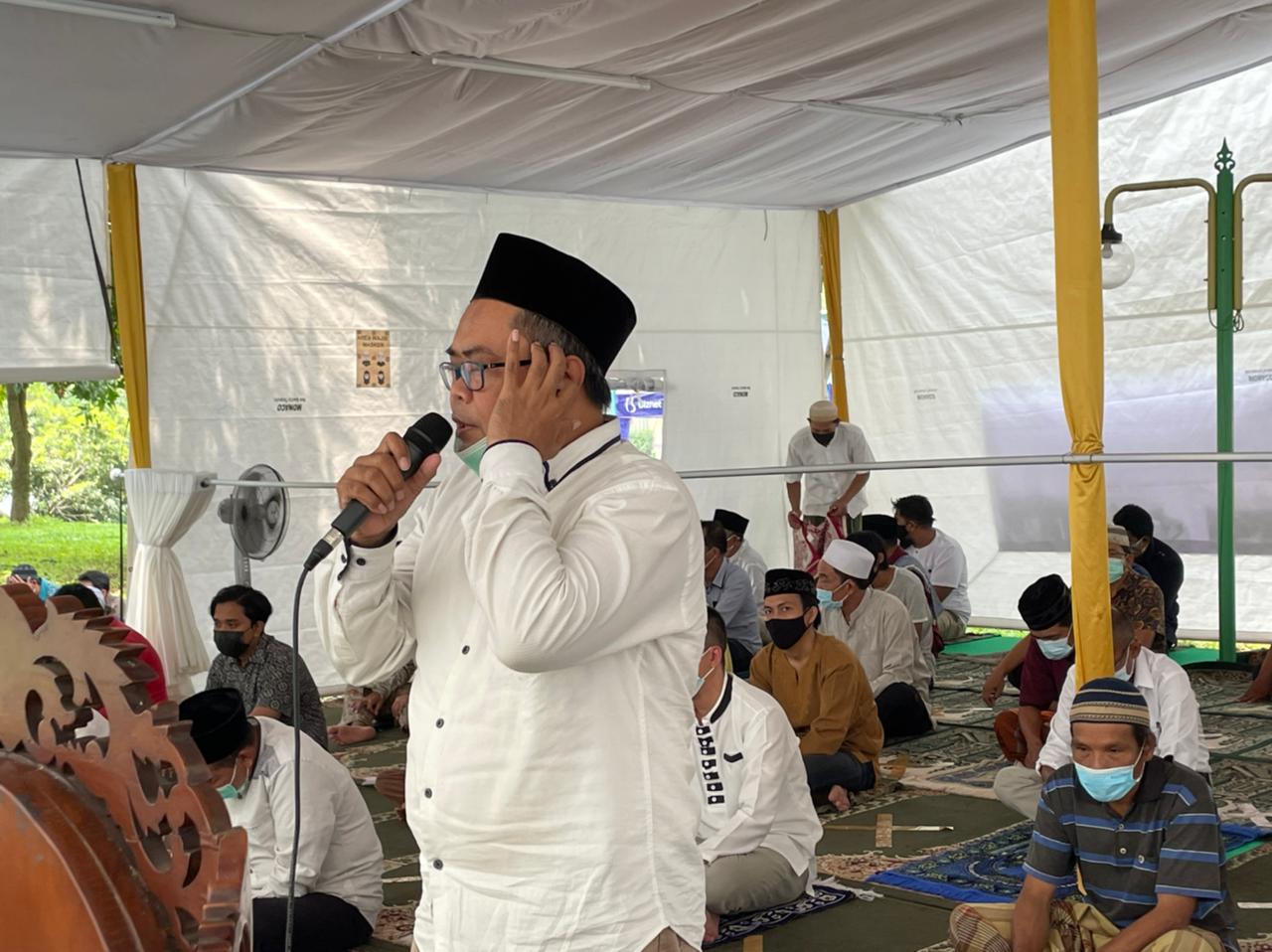 Gema Takbir Iringi Salat Jumat Pertama  di Tenda Mesjid At Tabayyun TVM Jakarta