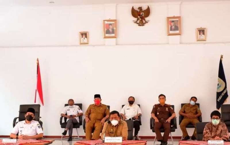 Bup dan Wabup Ikuti Arahan Presiden RI Secara Virtual