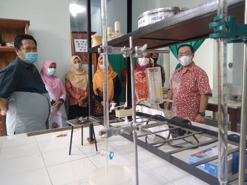 Bupati Sapuan Minta Tenaga Lab LH Segera Sertifikasi